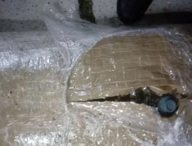52 κιλά χασίς ξέβρασε η θάλασσα σε παραλία της Κεφαλονιάς